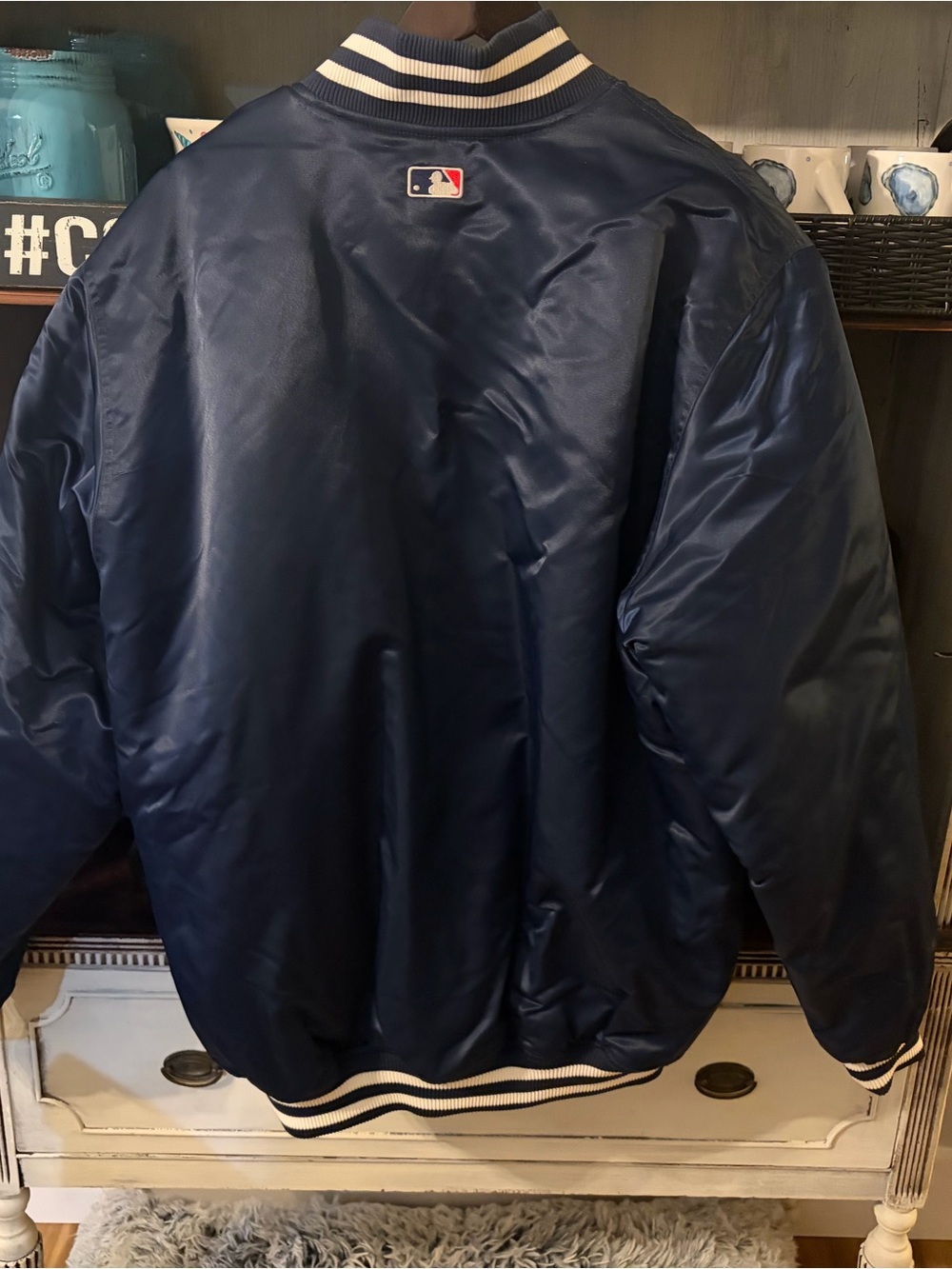 New York Yankees Navy Satin Bomber Jacket - Classic Script Authentic Majestic XL - Picture 6 of 9